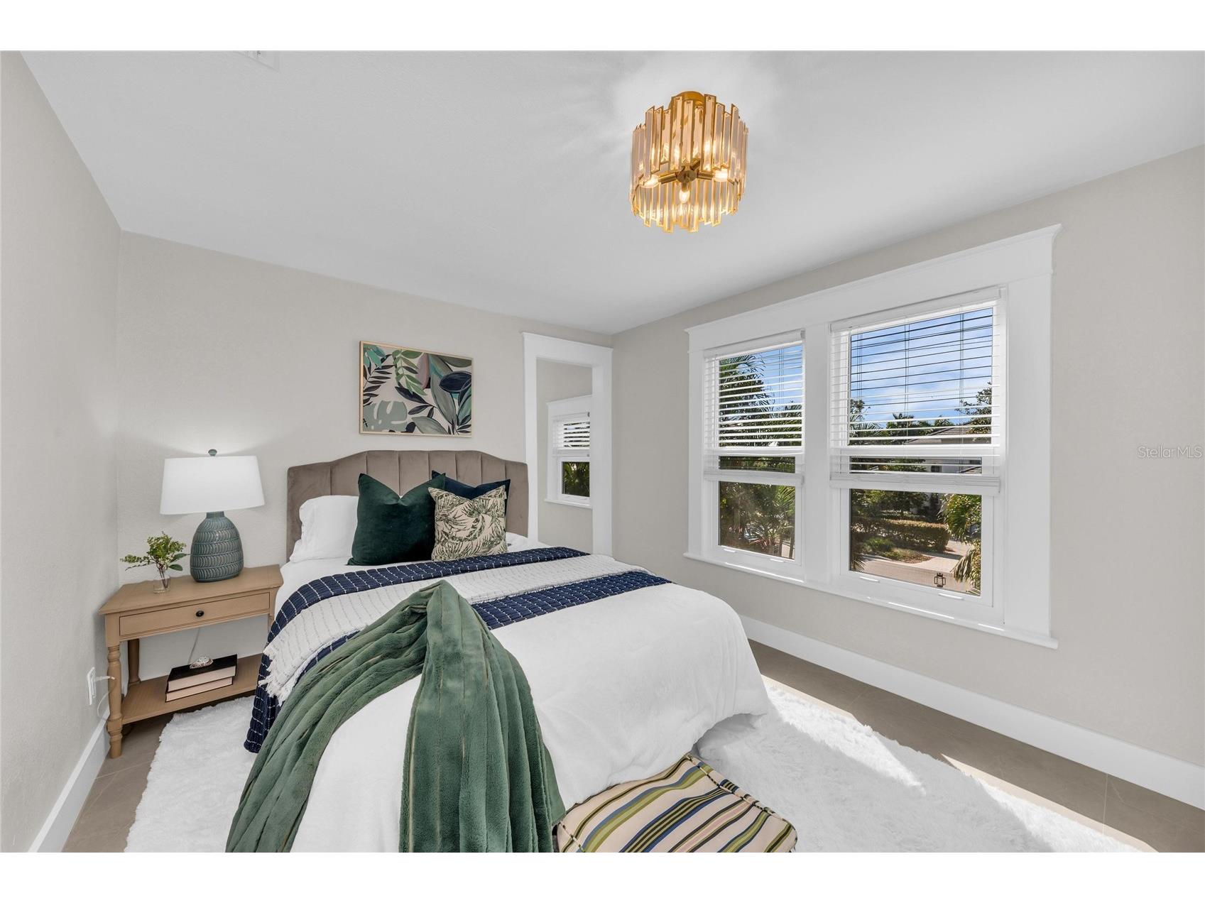 1611 Hyde Park Street Sarasota FL 34239 A4683619 image49