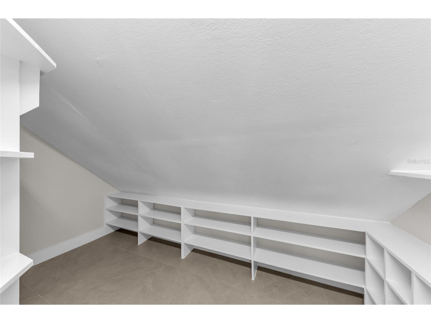 1611 Hyde Park Street Sarasota FL 34239 A4683619 image60