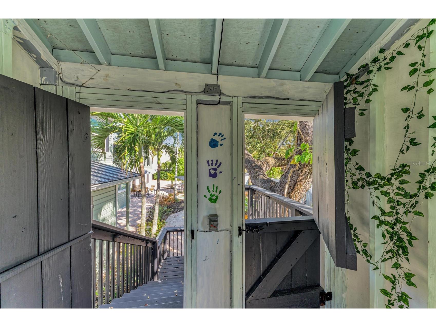 1611 Hyde Park Street Sarasota FL 34239 A4683619 image64