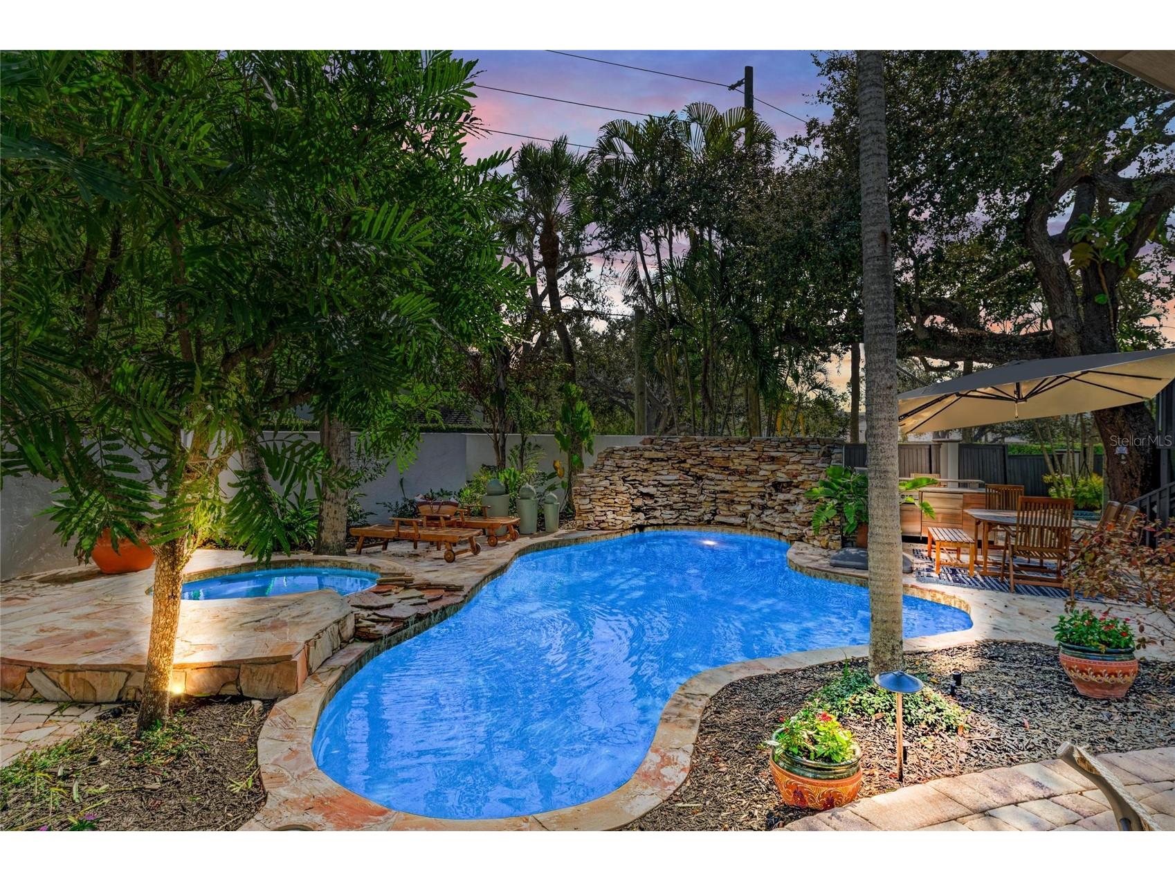 1611 Hyde Park Street Sarasota FL 34239 A4683619 image71