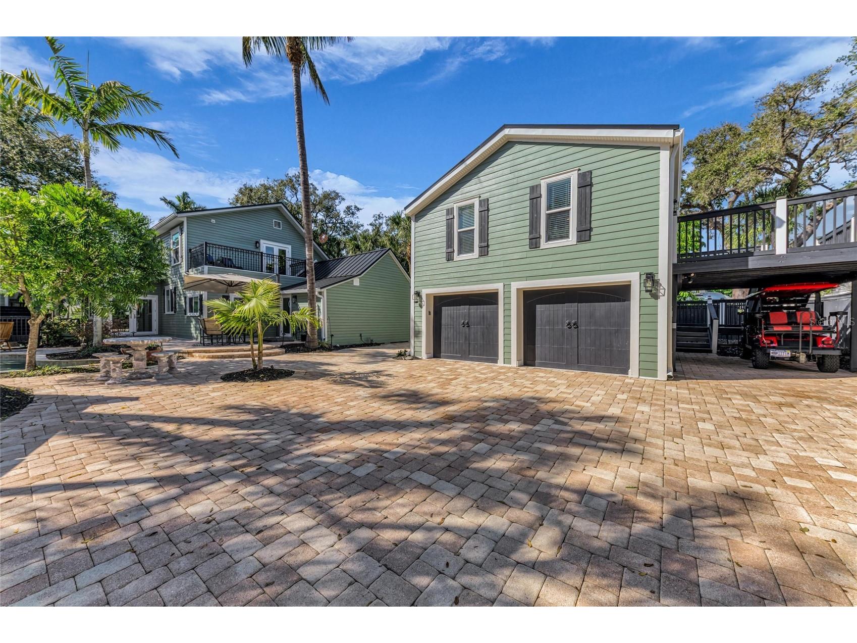 1611 Hyde Park Street Sarasota FL 34239 A4683619 image73