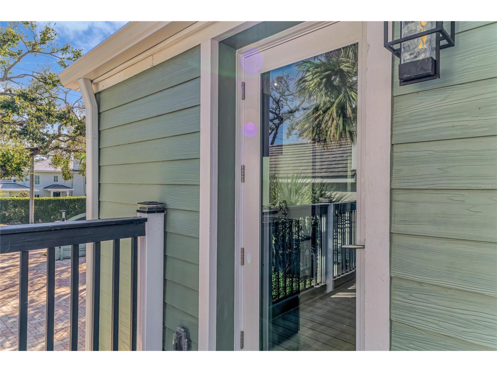 1611 Hyde Park Street Sarasota FL 34239 A4683619 image76