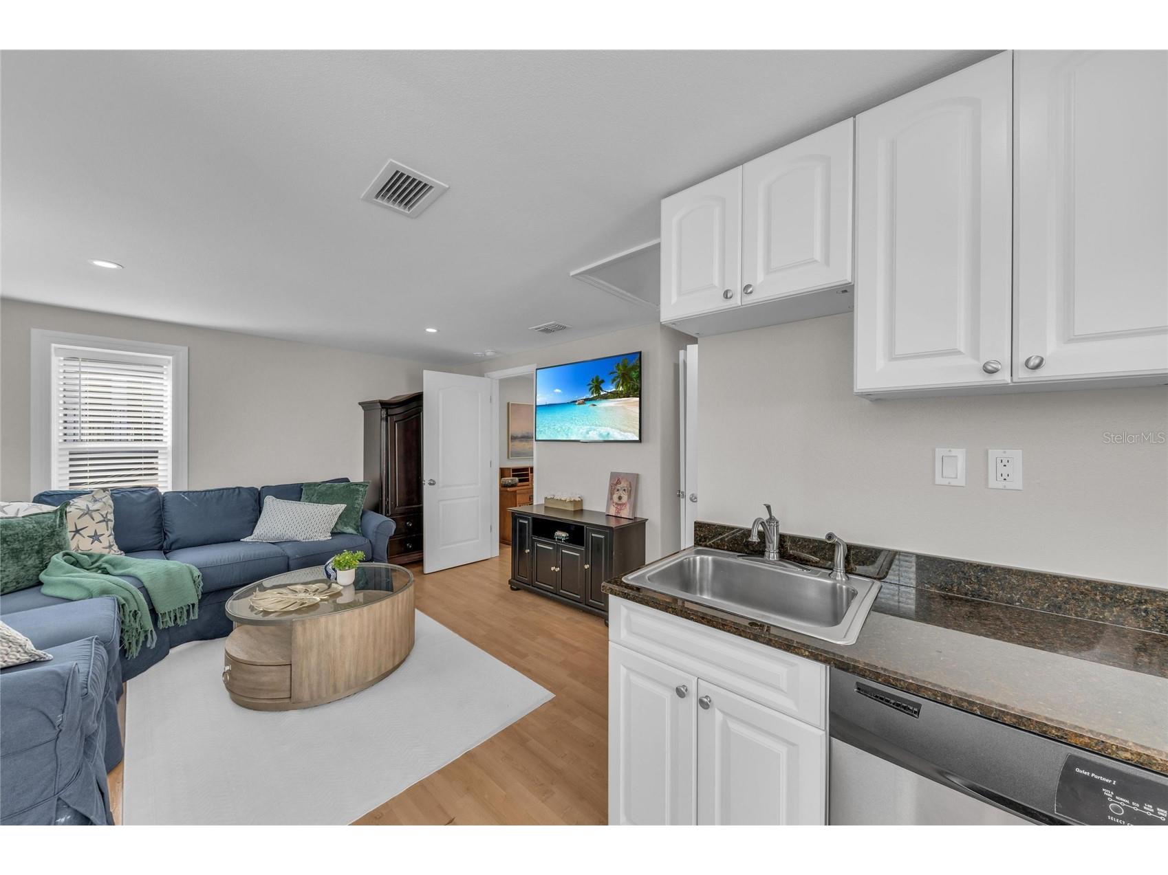1611 Hyde Park Street Sarasota FL 34239 A4683619 image79