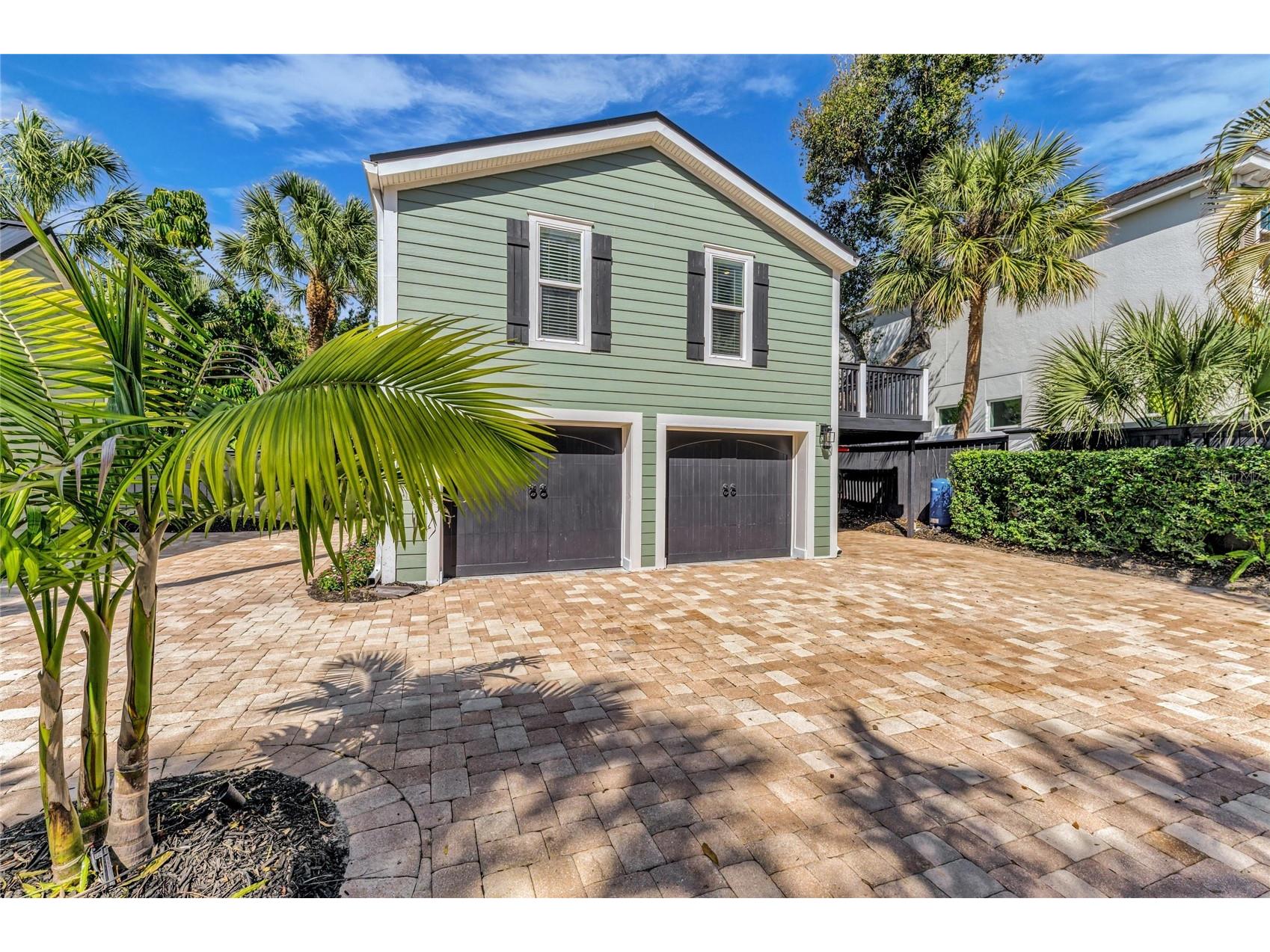 1611 Hyde Park Street Sarasota FL 34239 A4683619 image88