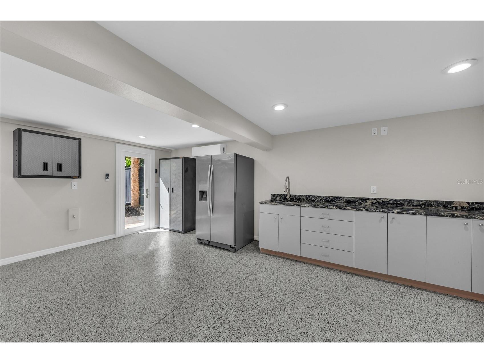 1611 Hyde Park Street Sarasota FL 34239 A4683619 image90