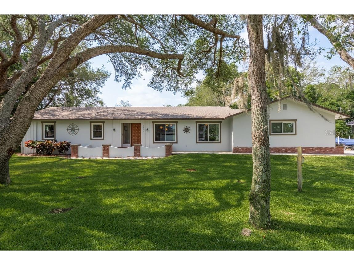 1611 Mexico Avenue Tarpon Springs FL 34689 U8242358 image1