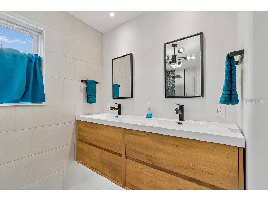 1611 Sunnyhills Drive Brandon FL 33510 TB8484590 image18