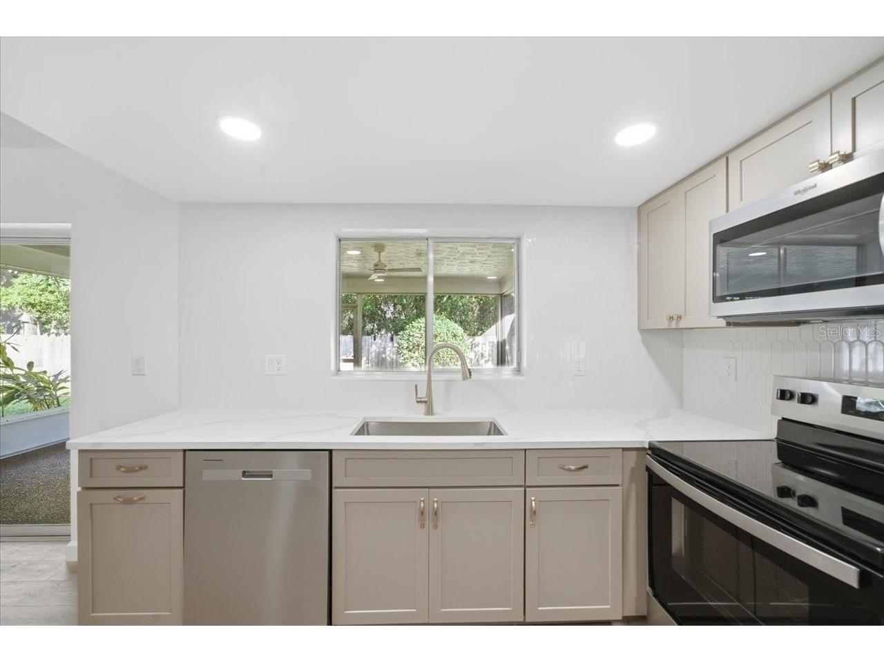 16113 Tampa Street Lutz FL 33548 TB8475347 image16