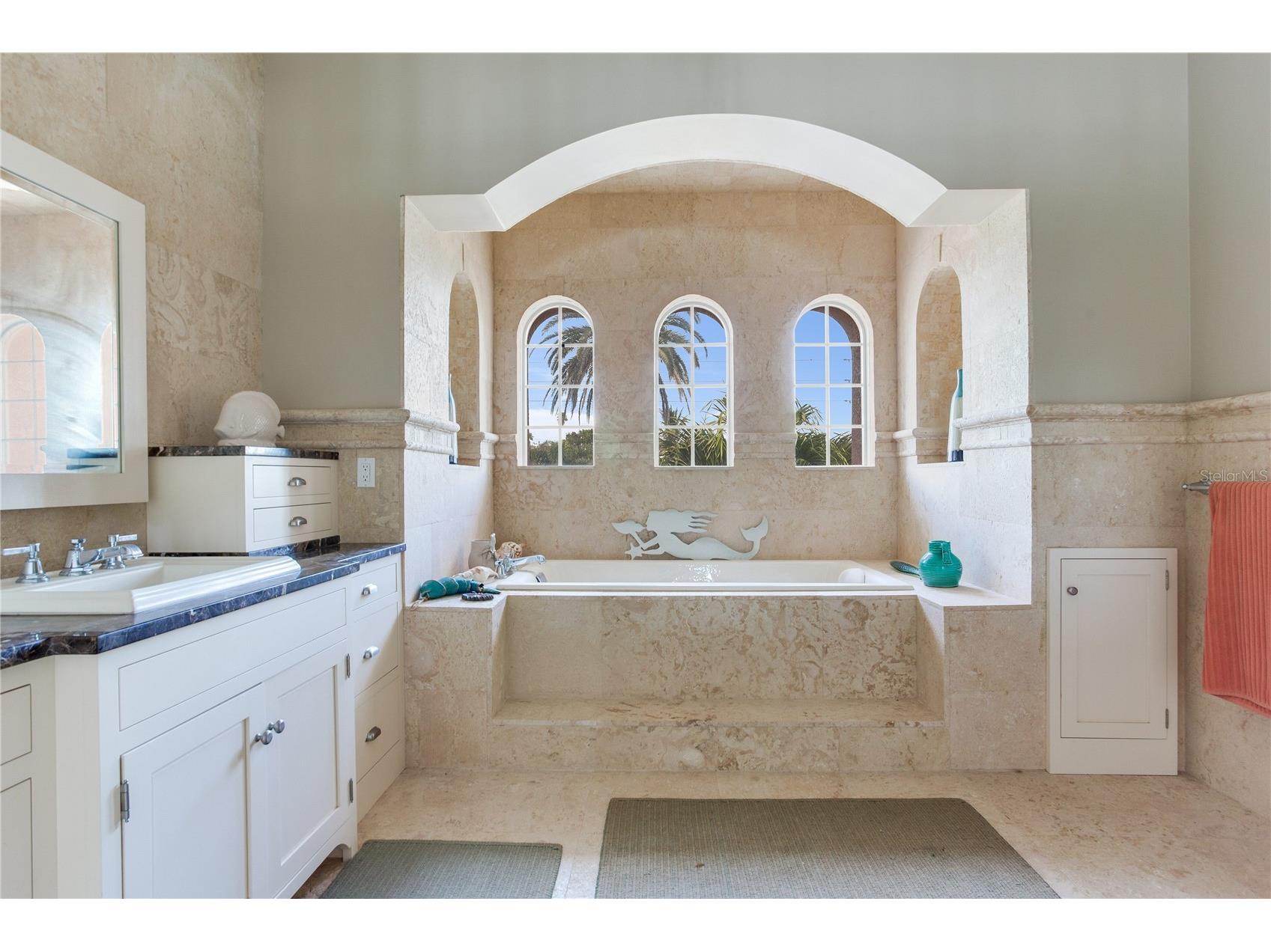 16116 Gulf Boulevard Redington Beach FL 33708 TB8462168 image26