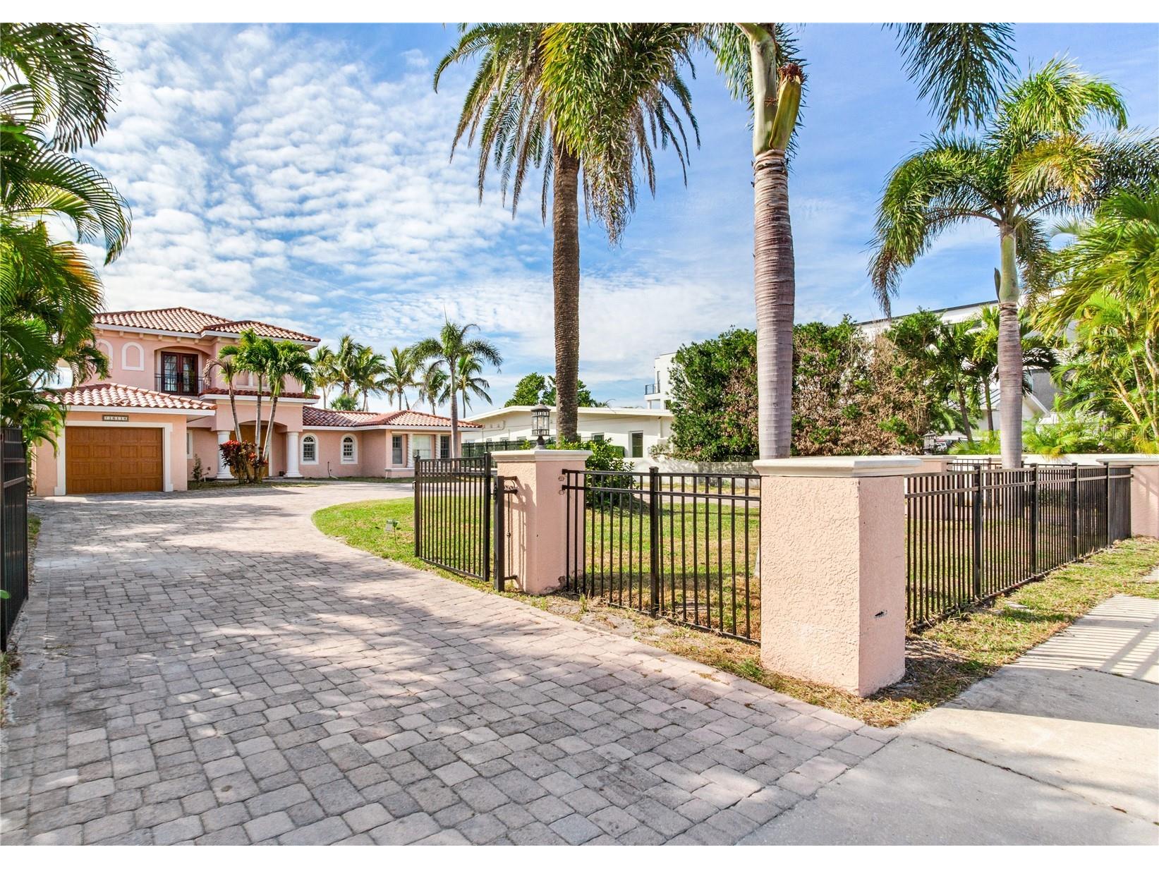 16116 Gulf Boulevard Redington Beach FL 33708 TB8462168 image4