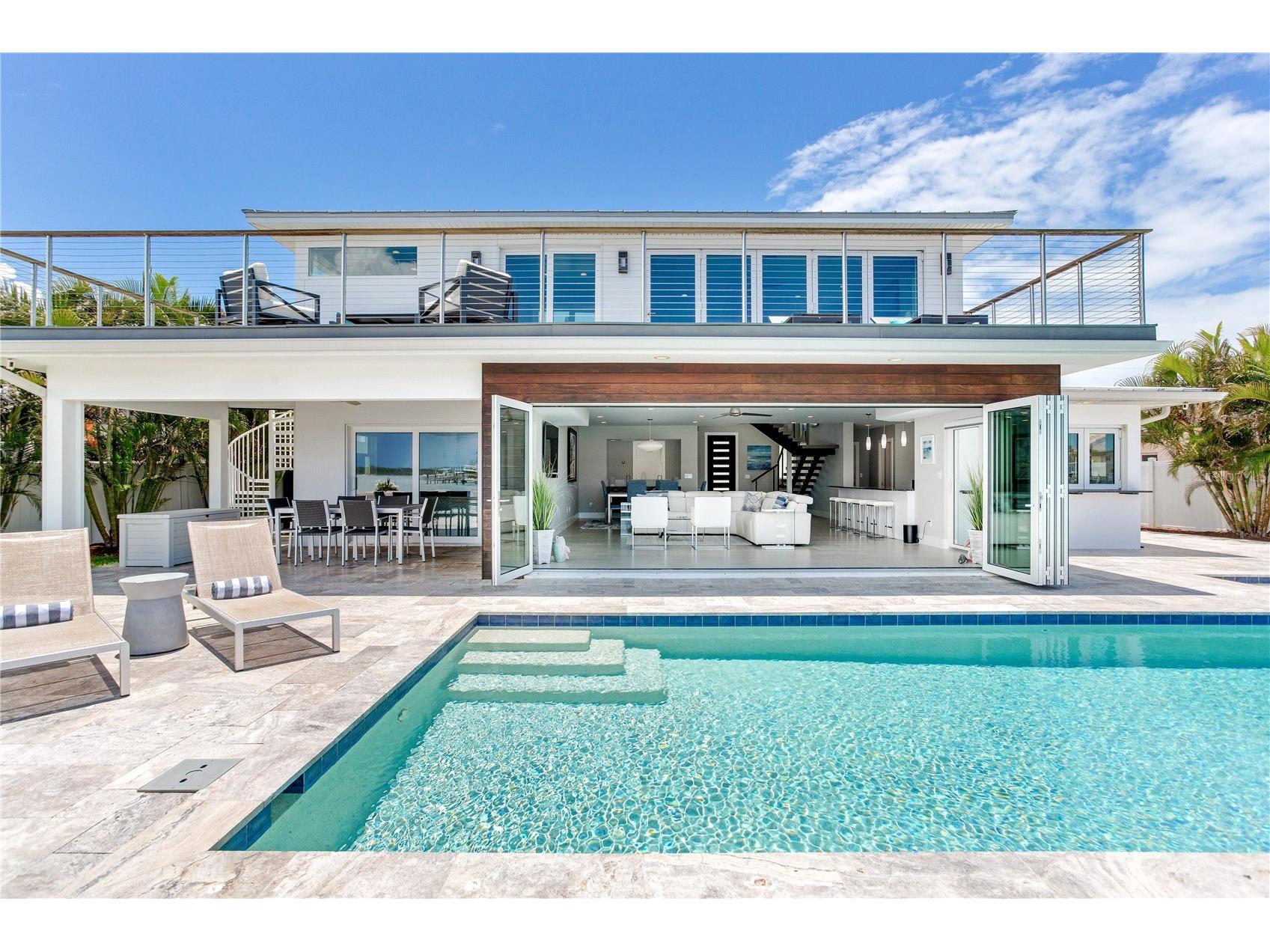 16117 4th Street E Redington Beach FL 33708 TB8528250 image1