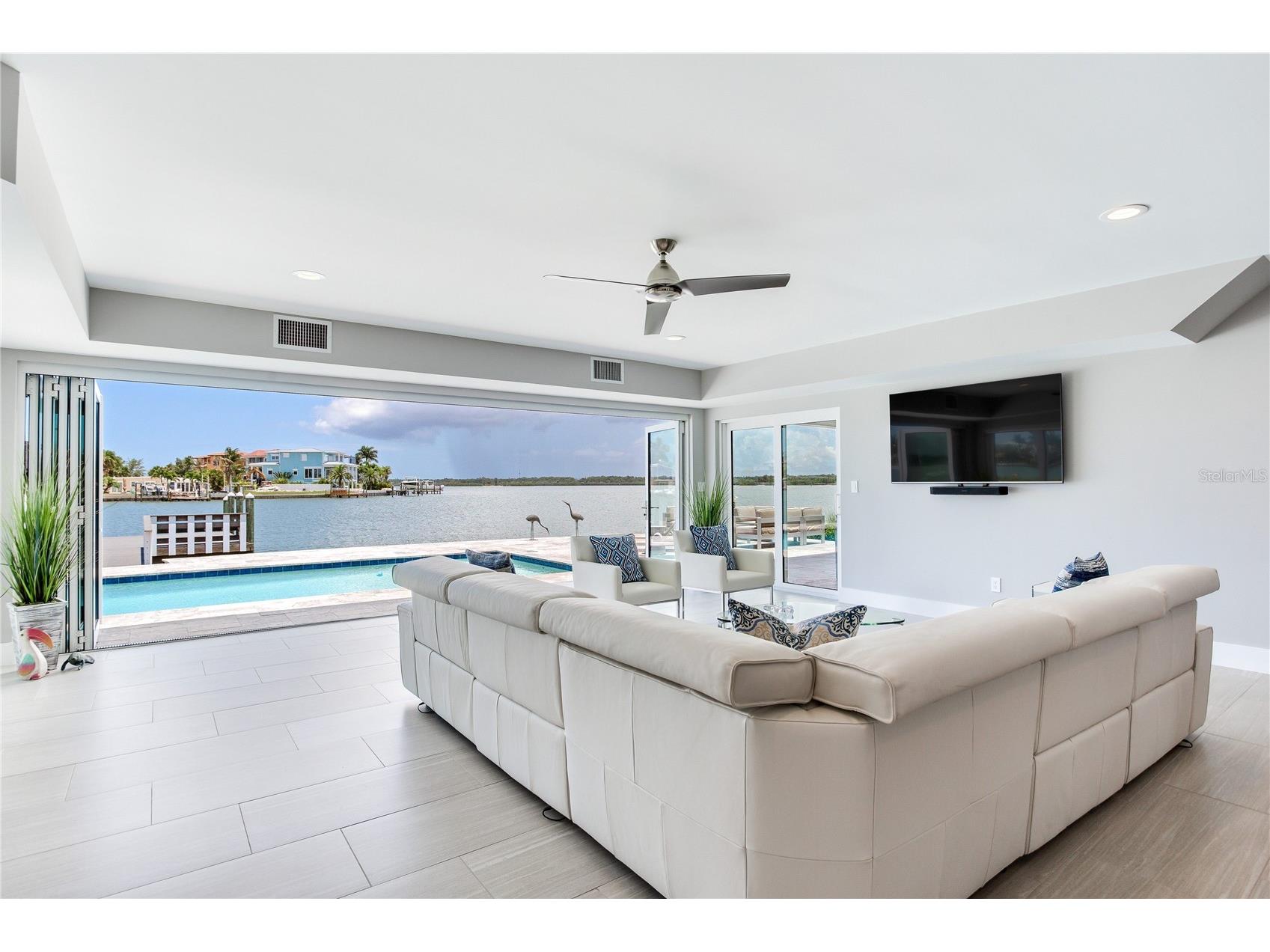 16117 4th Street E Redington Beach FL 33708 TB8528250 image16