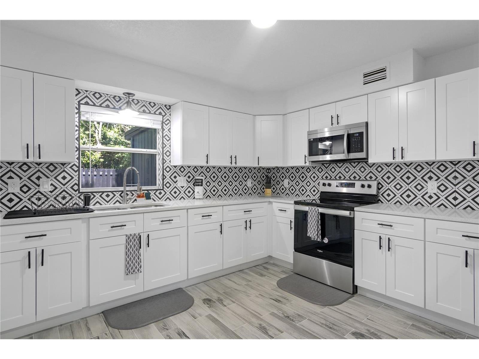 1612 & 1614 Ferris Avenue Orlando FL 32803 O6382905 image37