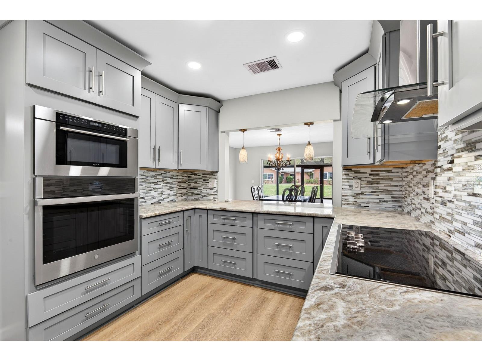 1612 Bentwood Drive Sun City Center FL 33573 A4694898 image12