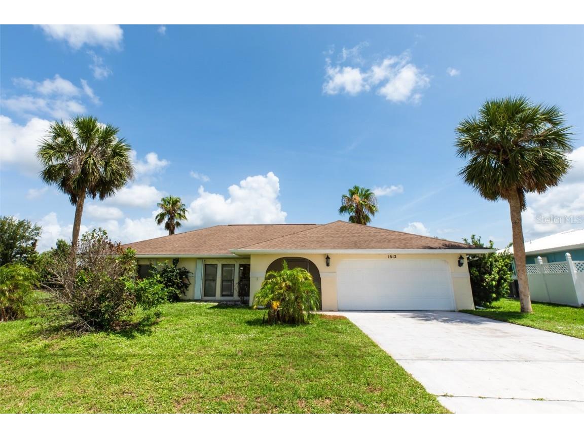 1612 Blue Lake Circle Punta Gorda FL 33983 C7510015 image1