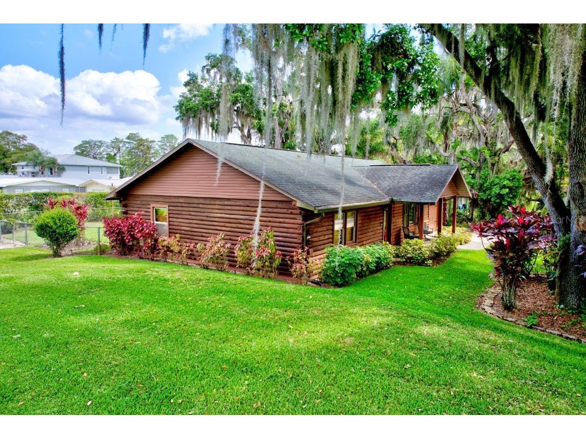 1612 Cedar Street Lake Placid FL 33852 C7490304 image1