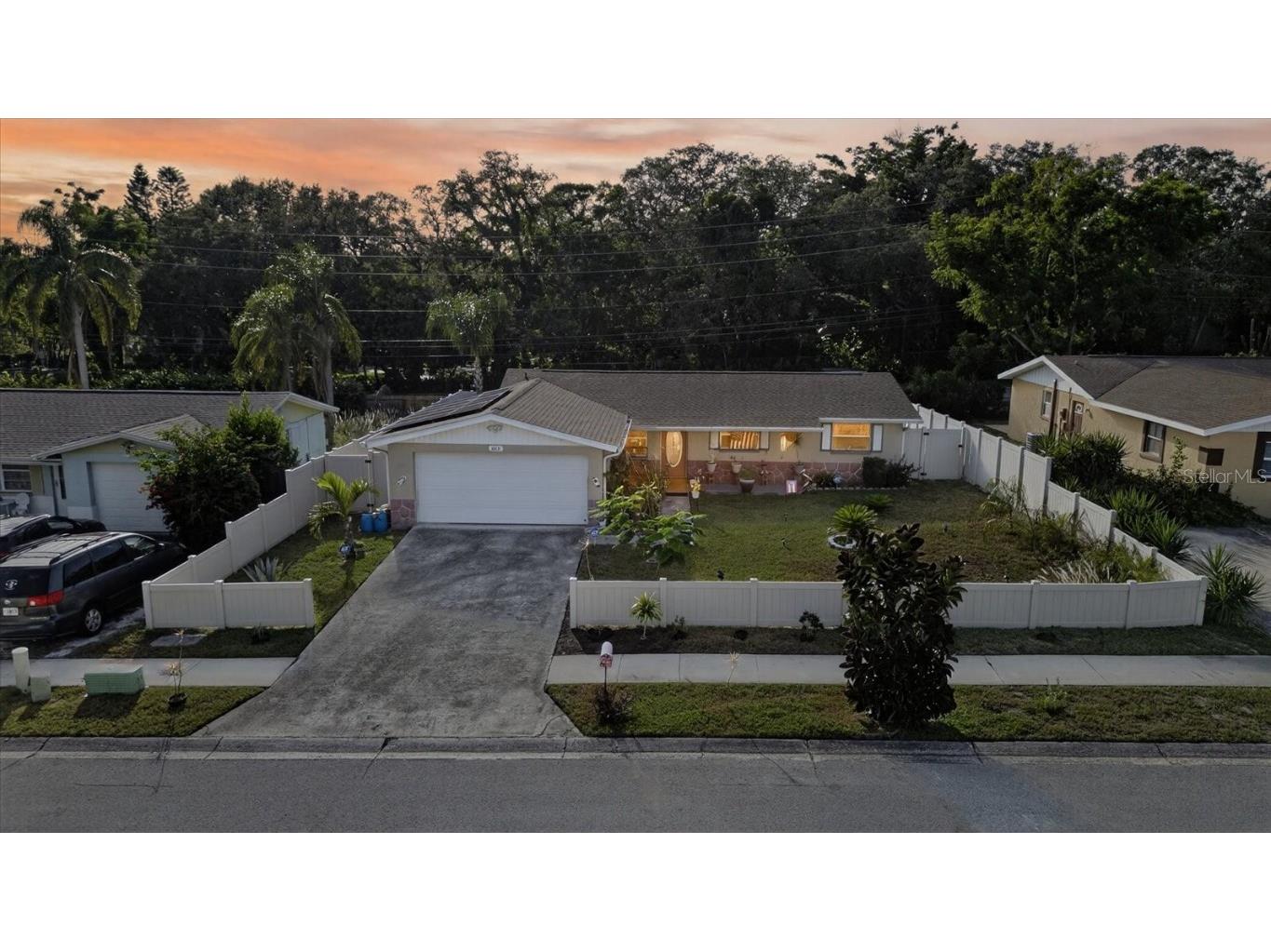 1612 Coppertree Drive Tarpon Springs FL 34689 W7879515 image3