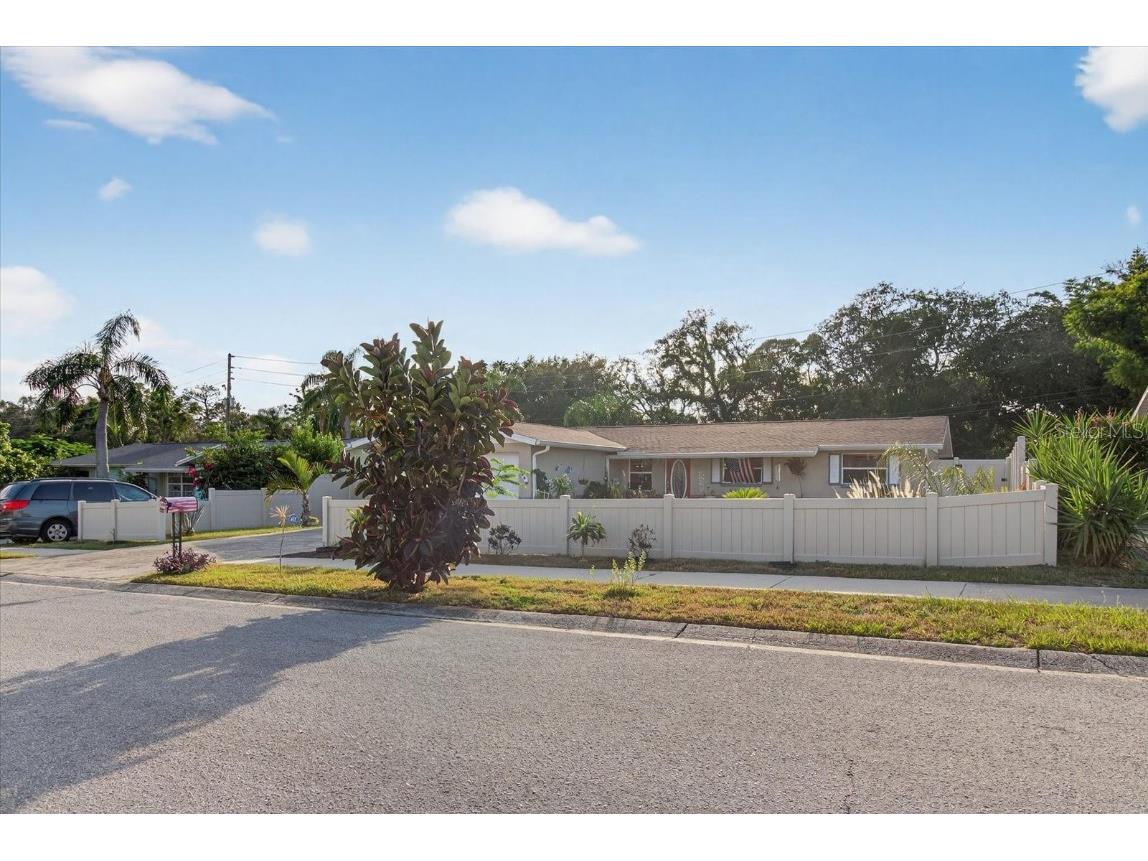 1612 Coppertree Drive Tarpon Springs FL 34689 W7879515 image32
