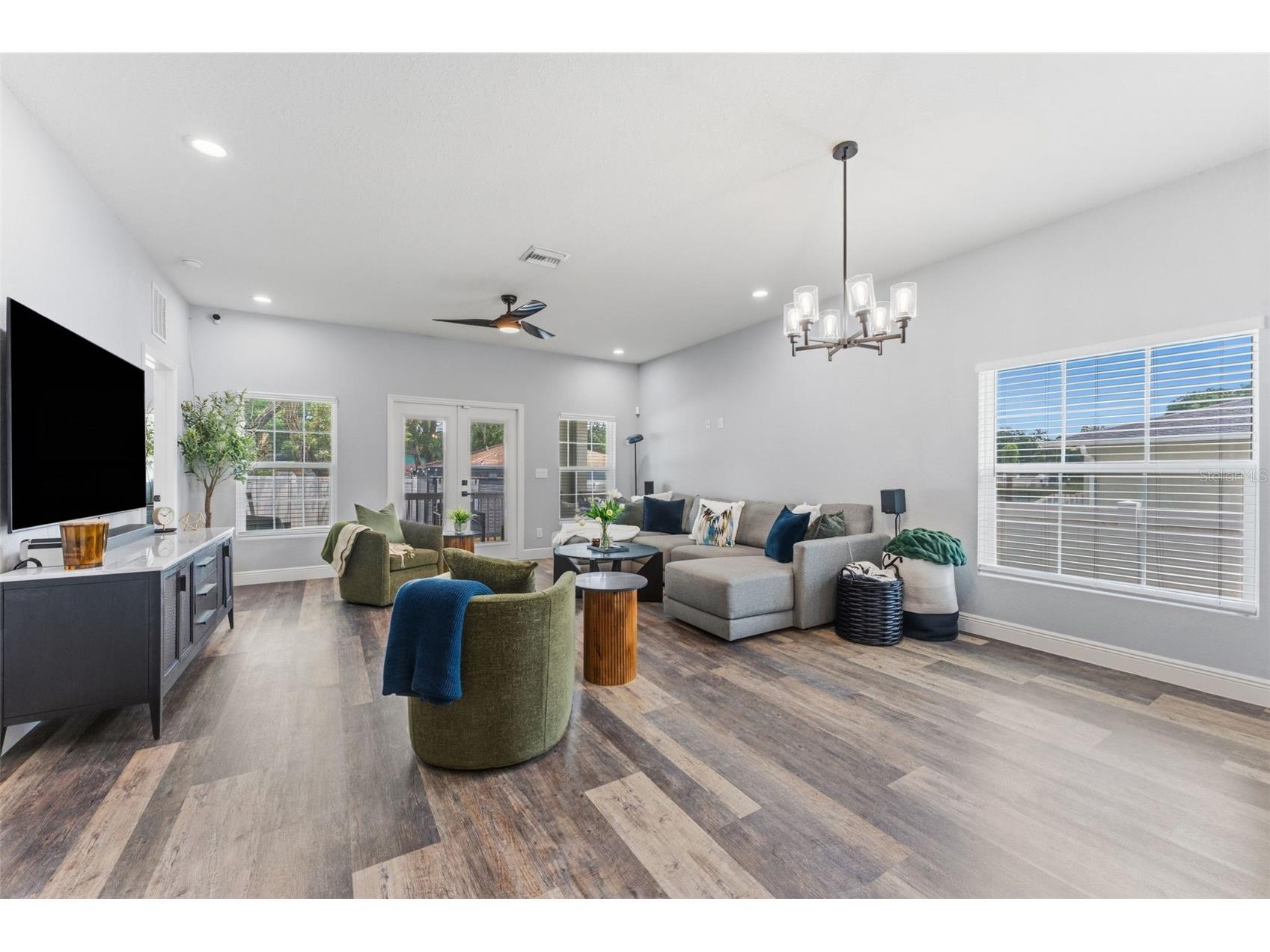 1612 E 97th Avenue Tampa FL 33612 TB8507187 image21