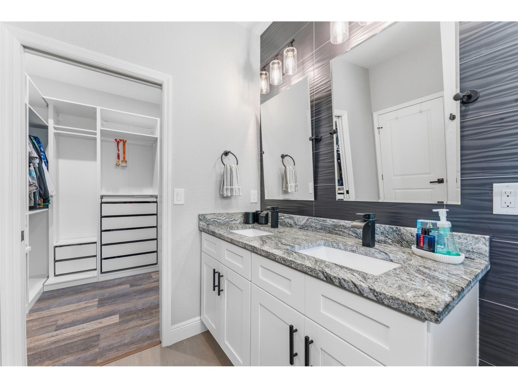 1612 E 97th Avenue Tampa FL 33612 TB8507187 image3