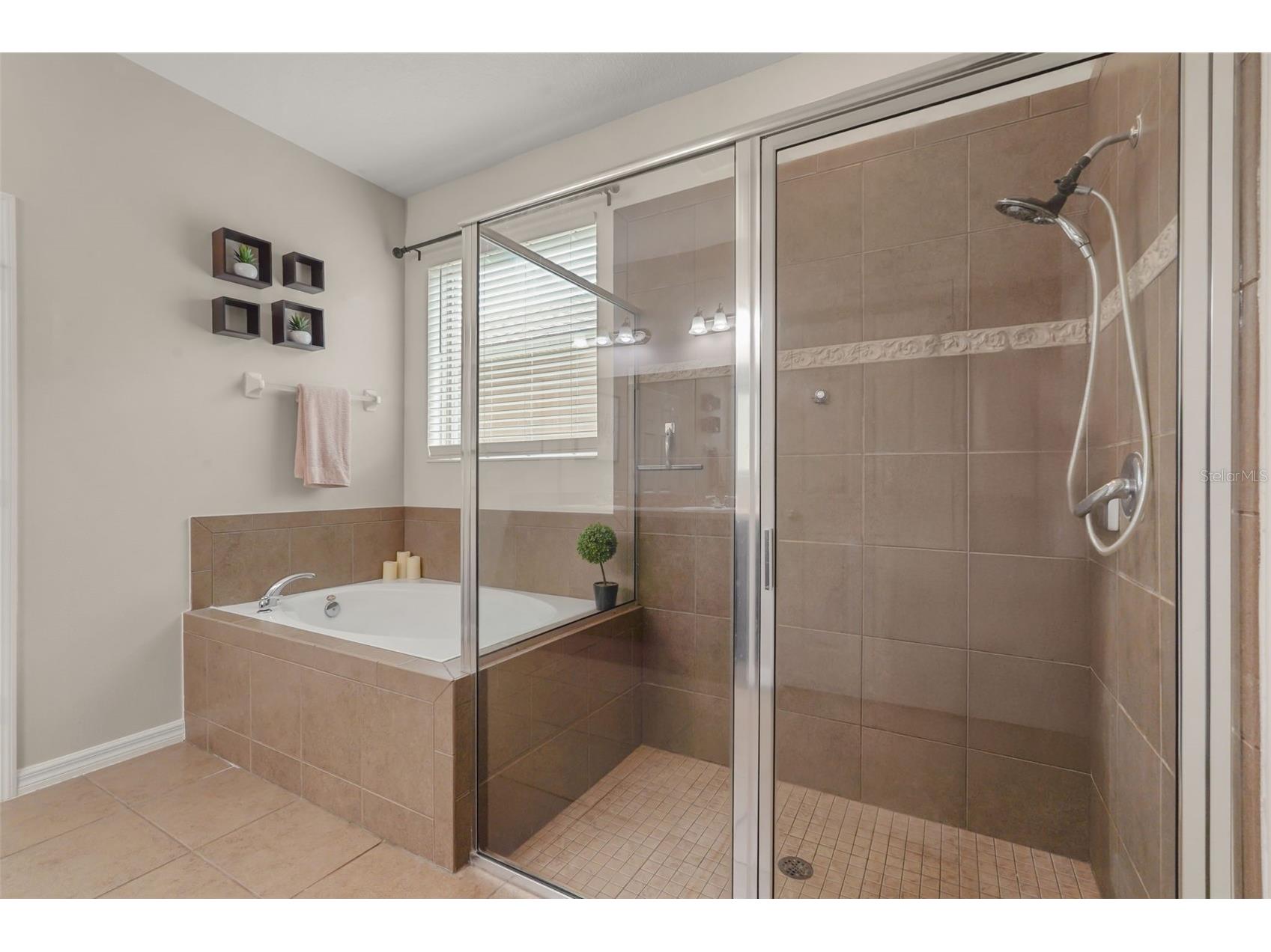 1612 Pine Marsh Loop Saint Cloud FL 34771 P4939289 image32