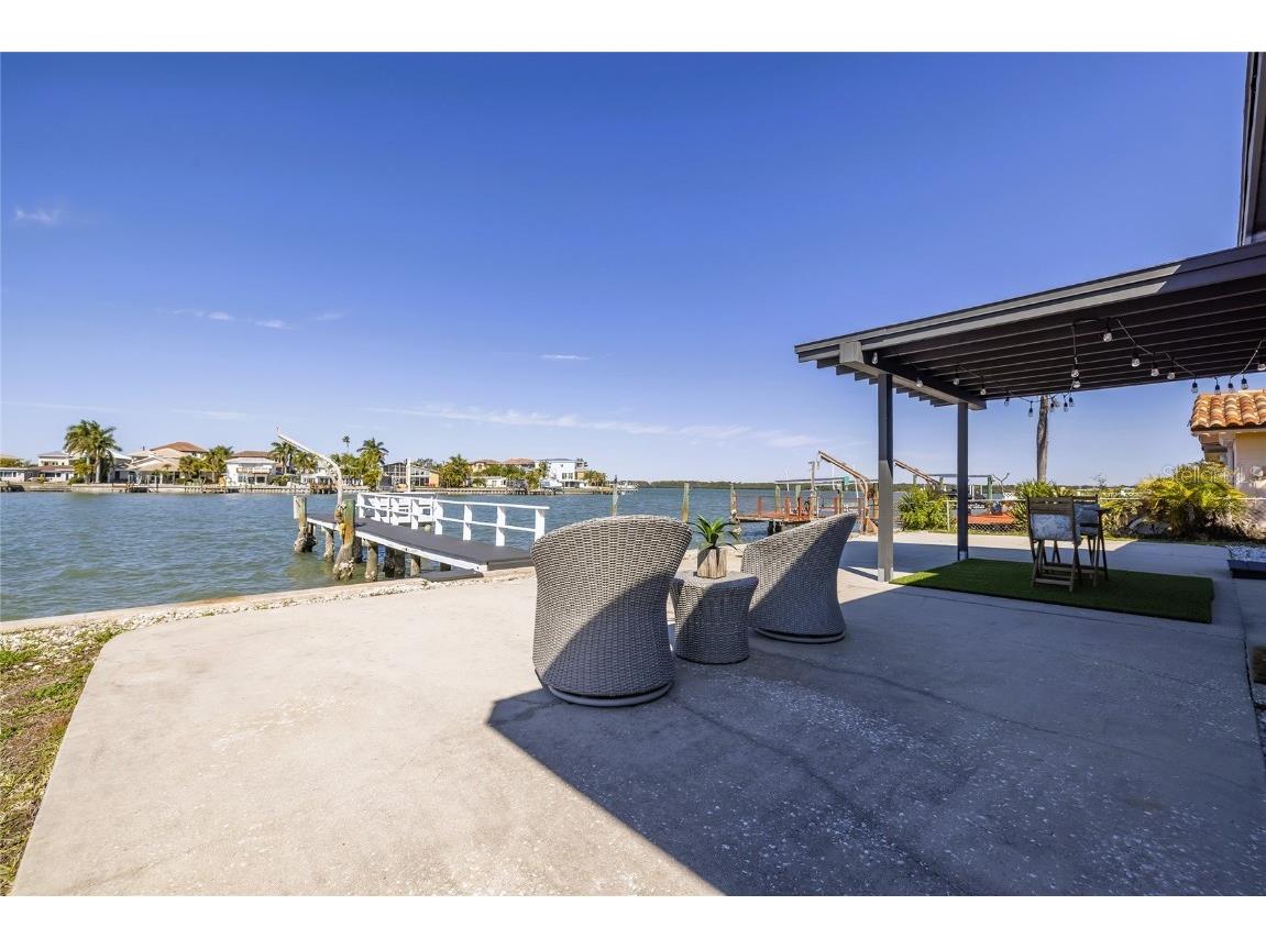 16121 4th Street E Redington Beach FL 33708 - GULF OF MEXICO U8189188 image1