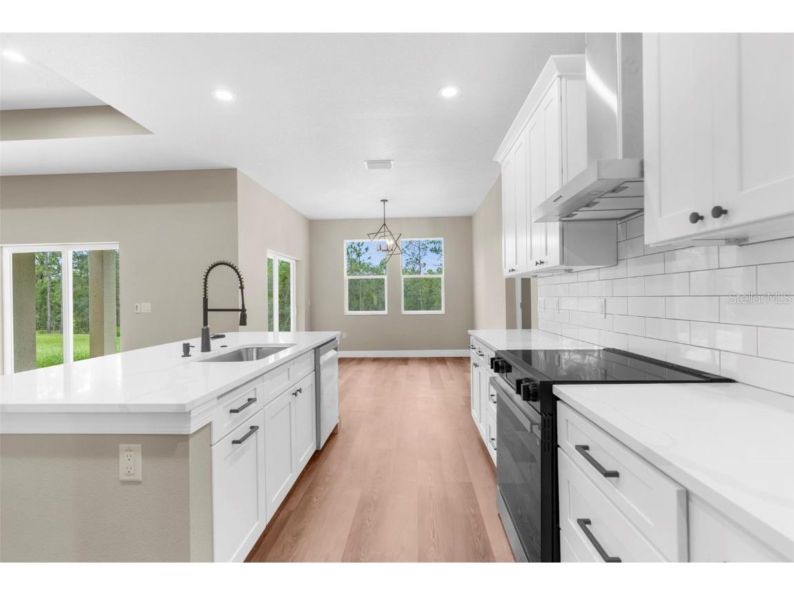 16123 Penn State Road Weeki Wachee FL 34614 W7876210 image2