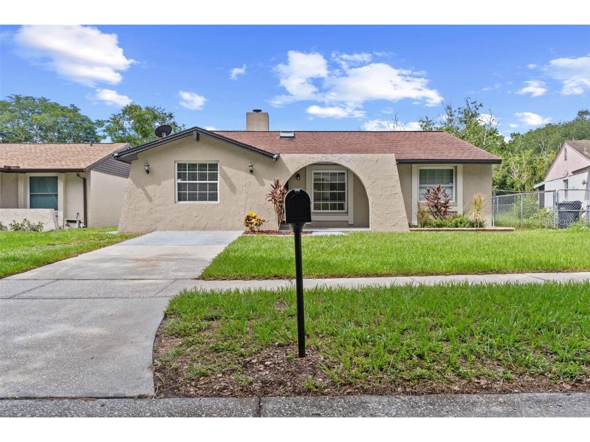 16124 Foxfire Drive Tampa FL 33618 T3537091 image1