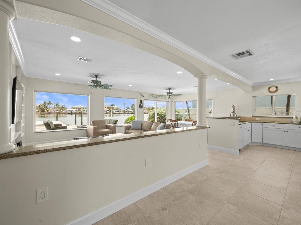 16129 4th Street E Redington Beach FL 33708 TB8452580 image16