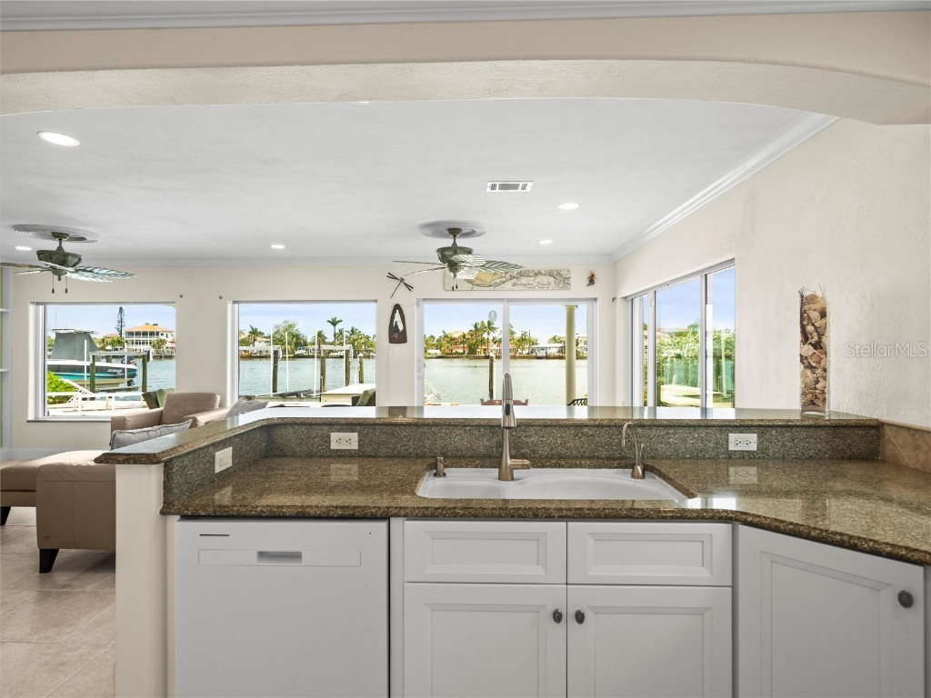 16129 4th Street E Redington Beach FL 33708 TB8452580 image23