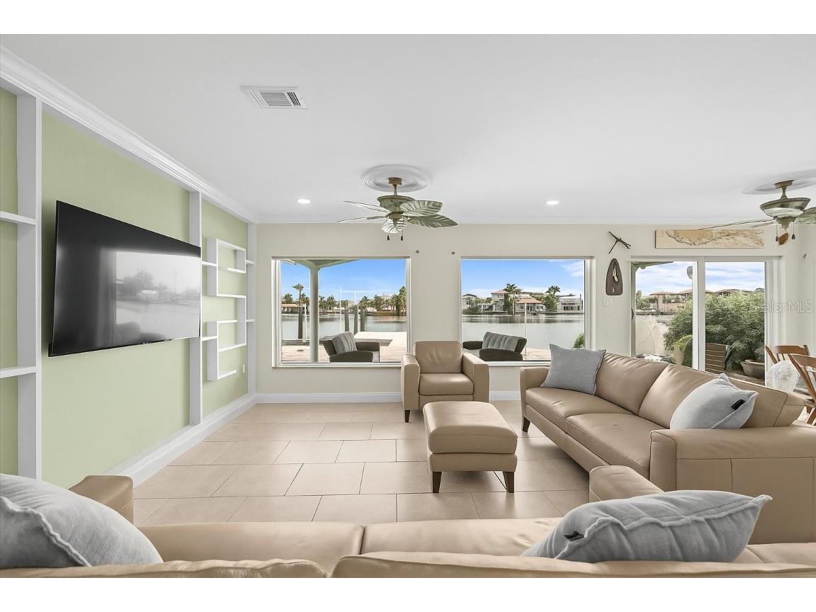 16129 4th Street E Redington Beach FL 33708 TB8452580 image6