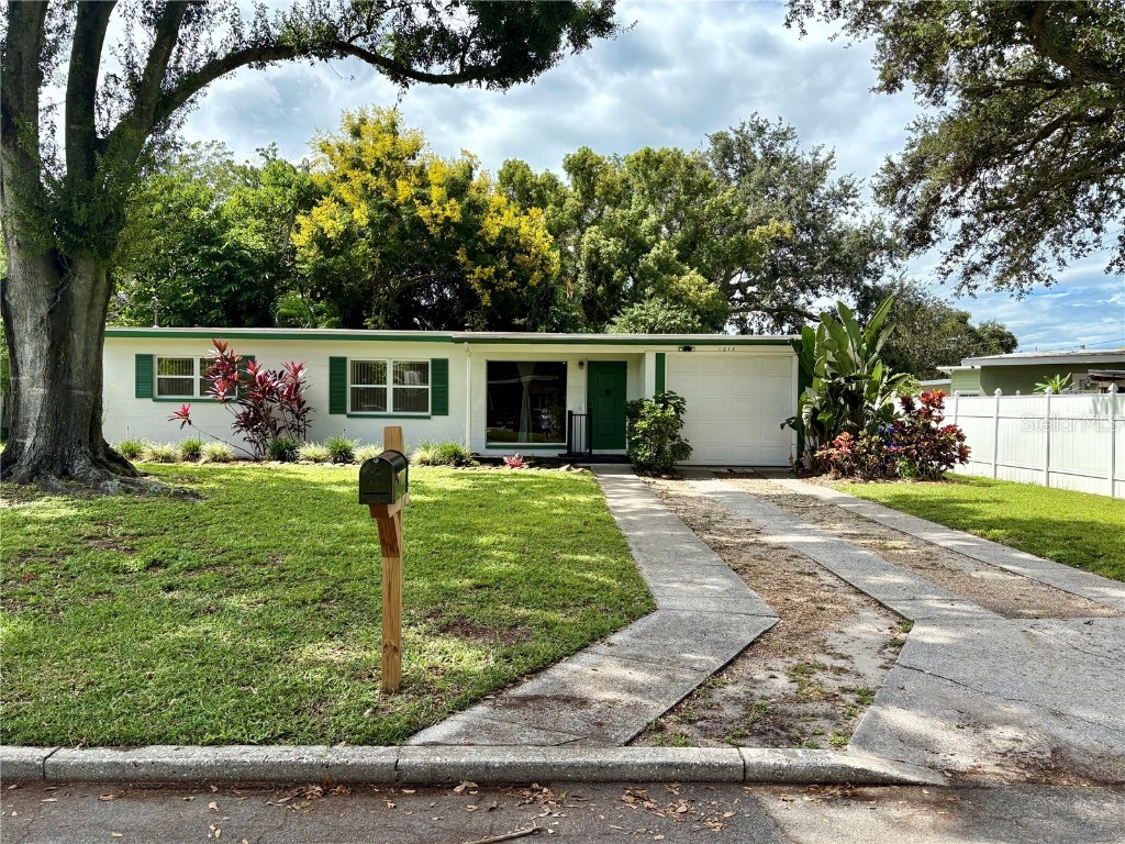 1613 Crystal Court E Lakeland FL 33801 L4956230 image1