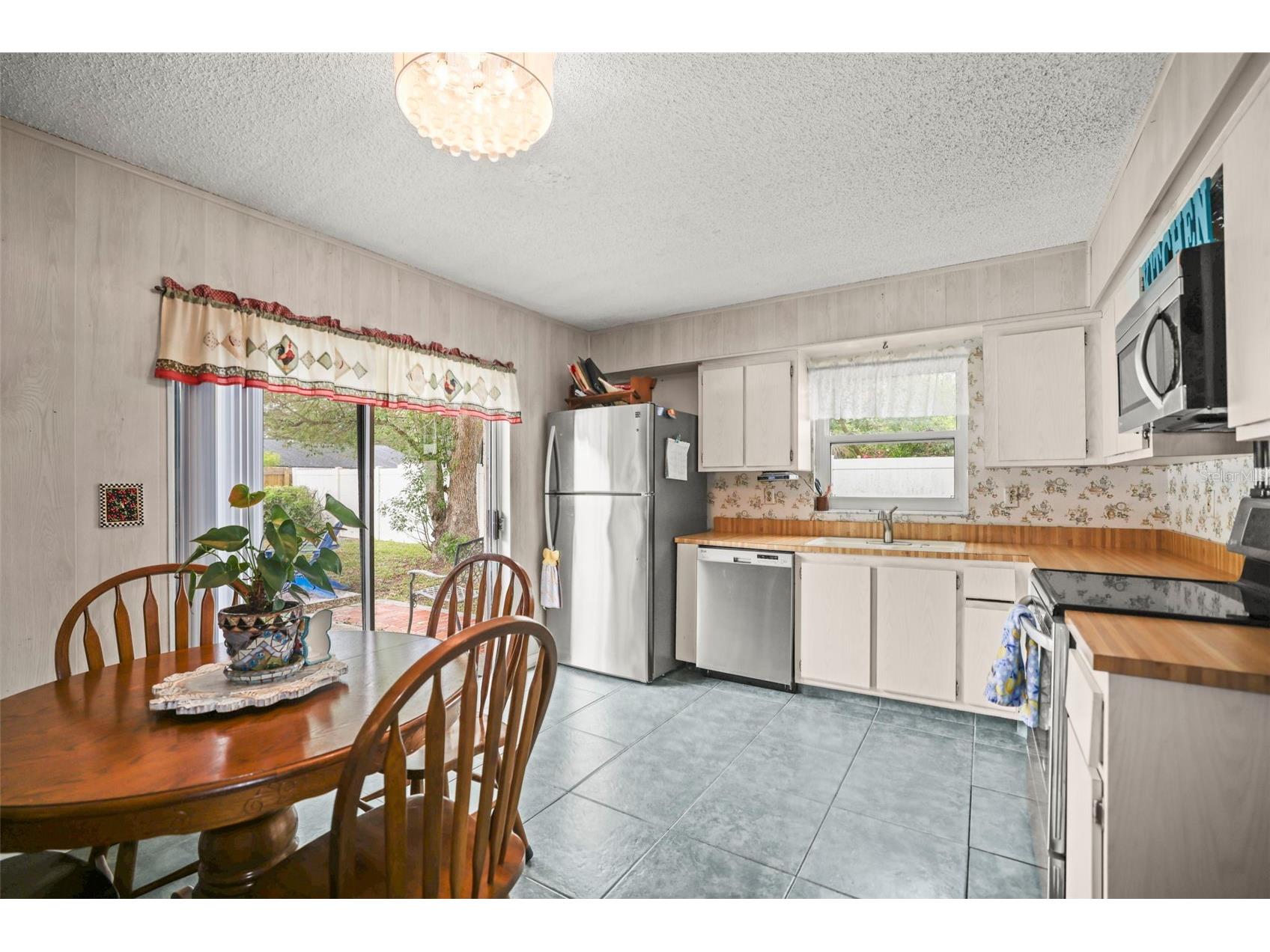 1613 Greenwood Drive Dunedin FL 34698 TB8508395 image3
