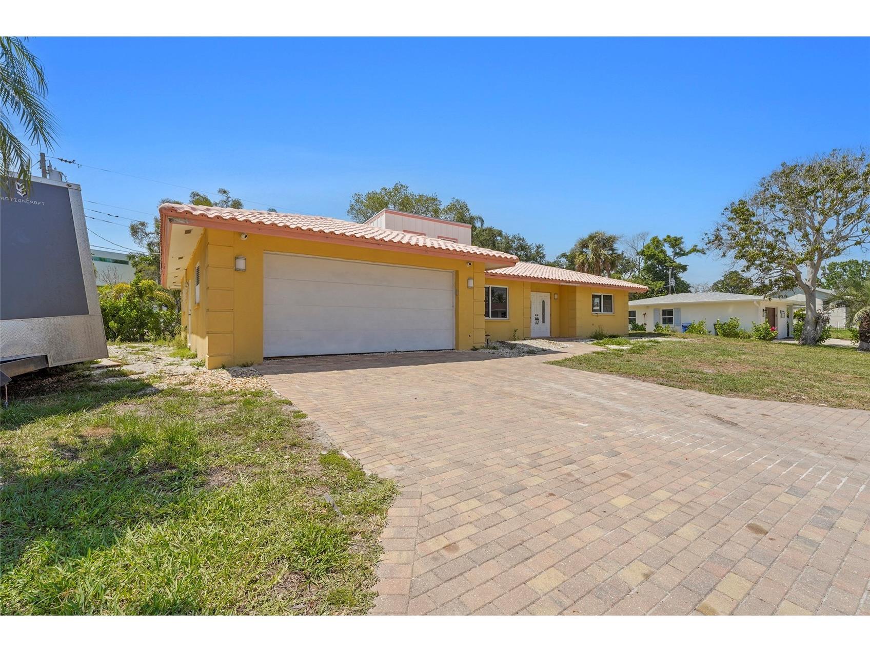 1613 Idle Lane Sarasota FL 34231 A4693024 image3