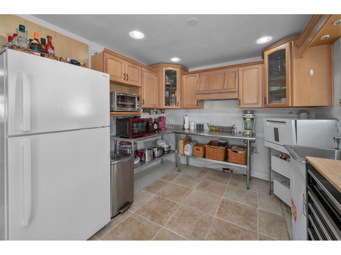 16137 4th Street E Redington Beach FL 33708 TB8405434 image8