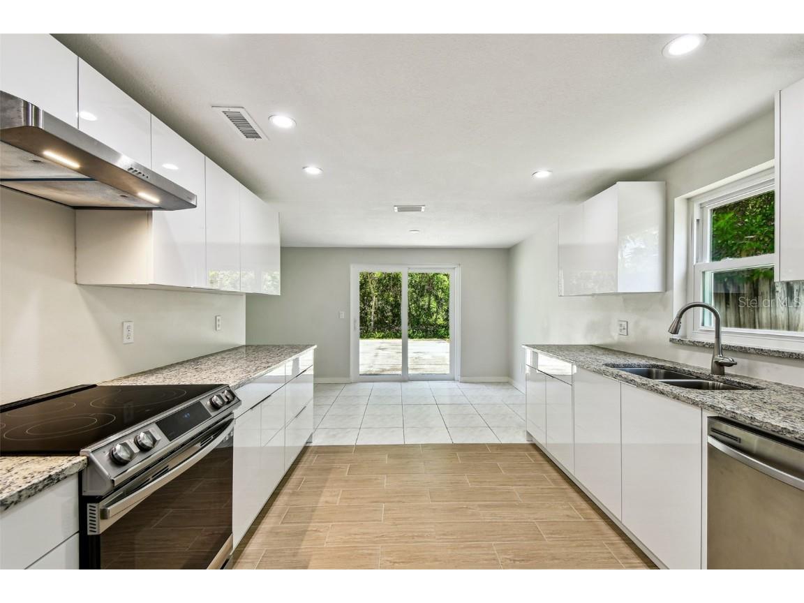 16138 Manorwood Circle Tampa FL 33624 TB8399177 image12