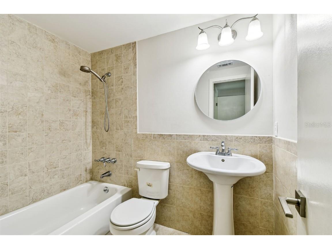 16138 Manorwood Circle Tampa FL 33624 TB8399177 image16