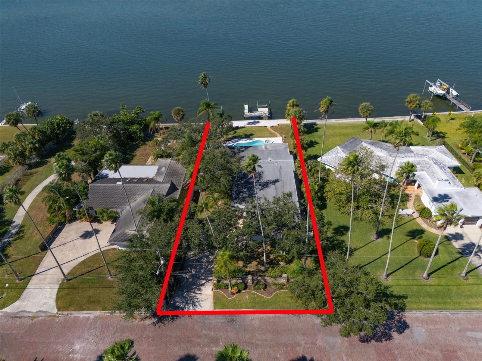 1614 Santa Barbara Drive Dunedin FL 34698 TB8442140 image4