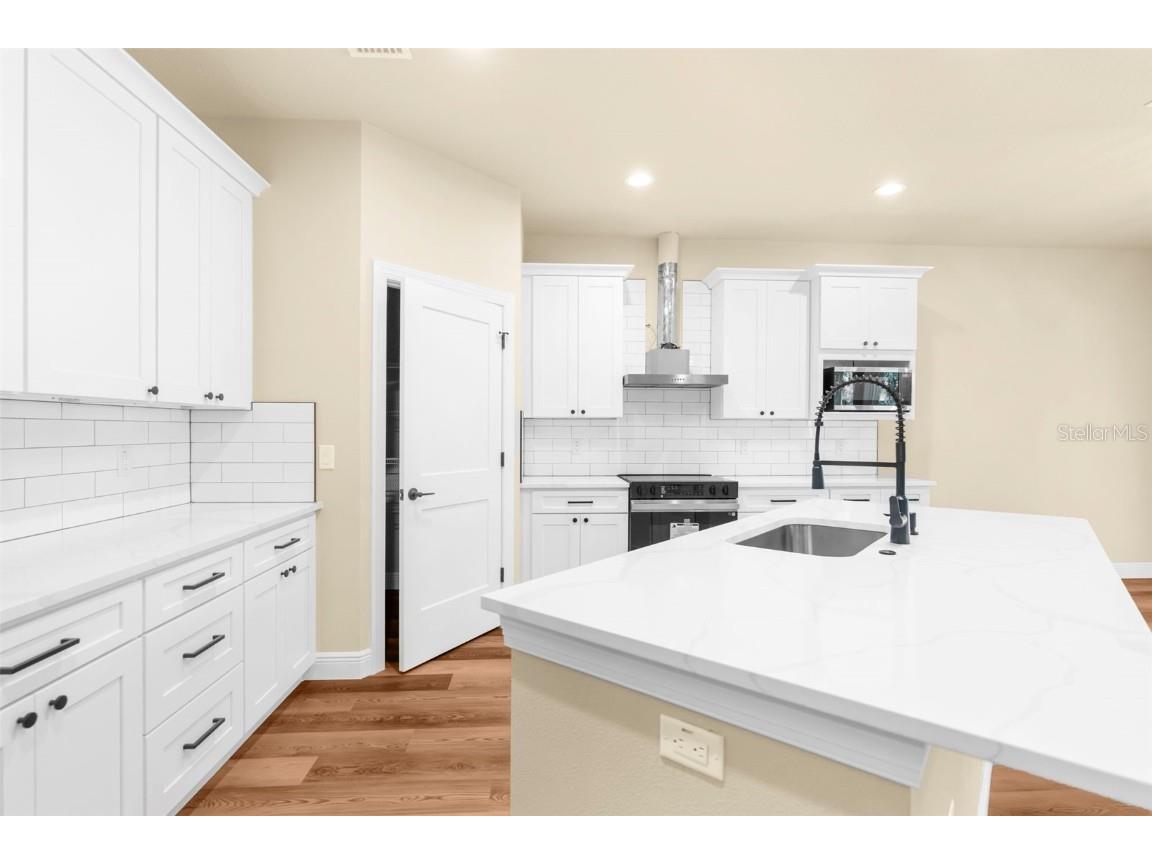 16143 Penn State Road Weeki Wachee FL 34614 W7879230 image3