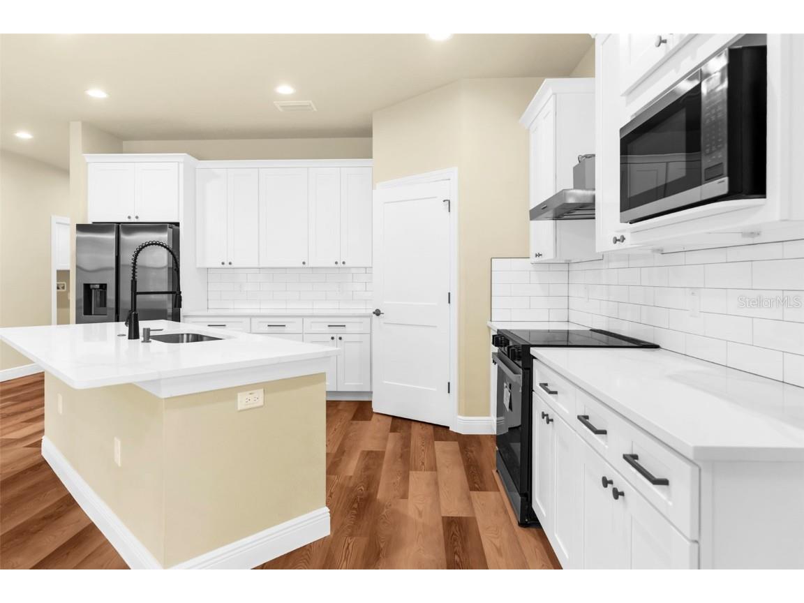 16143 Penn State Road Weeki Wachee FL 34614 W7879230 image31