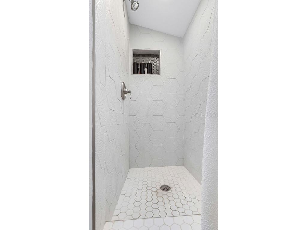 1615 28th Avenue N Saint Petersburg FL 33713 TB8389218 image11