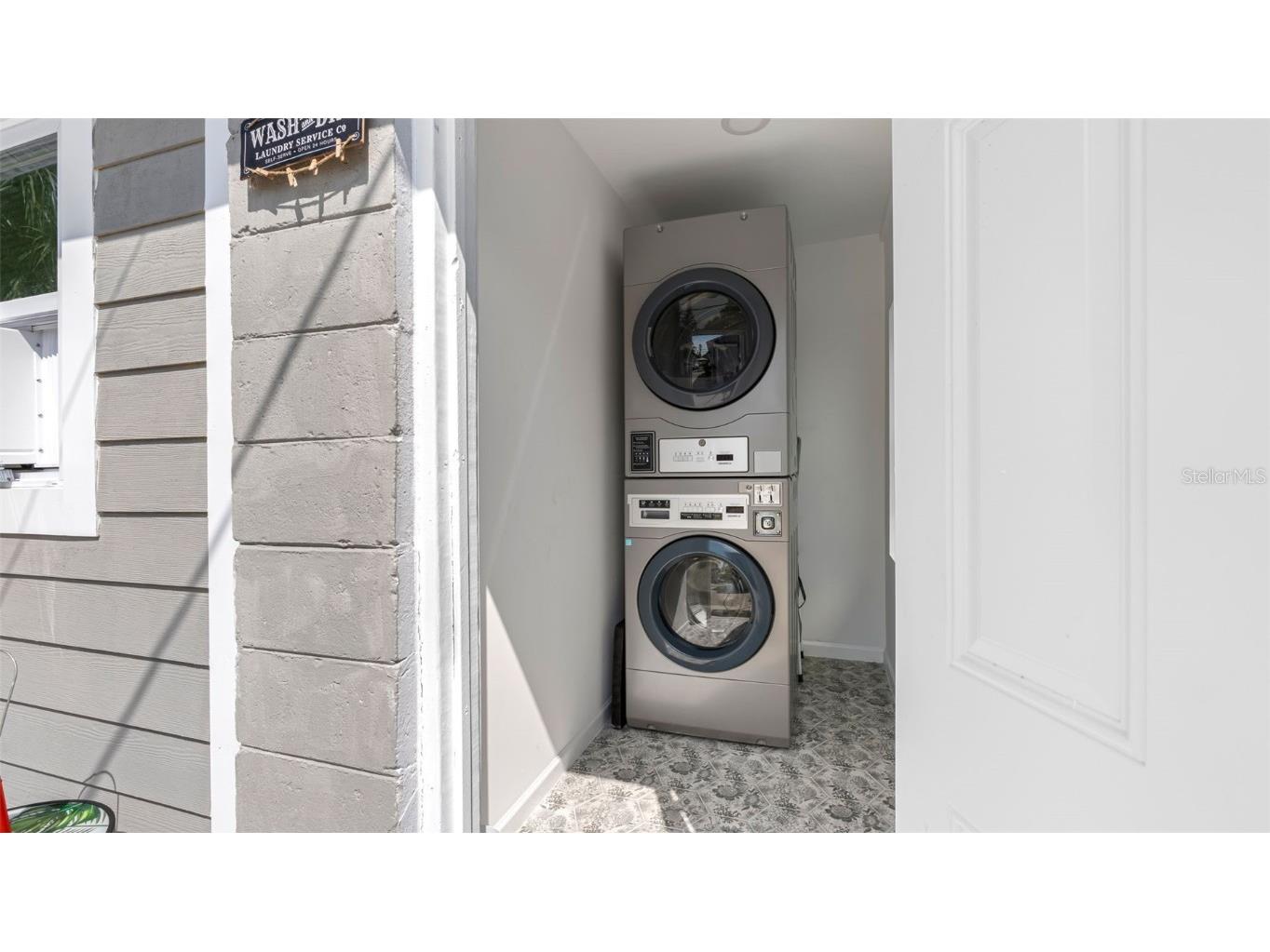 1615 28th Avenue N Saint Petersburg FL 33713 TB8389218 image55