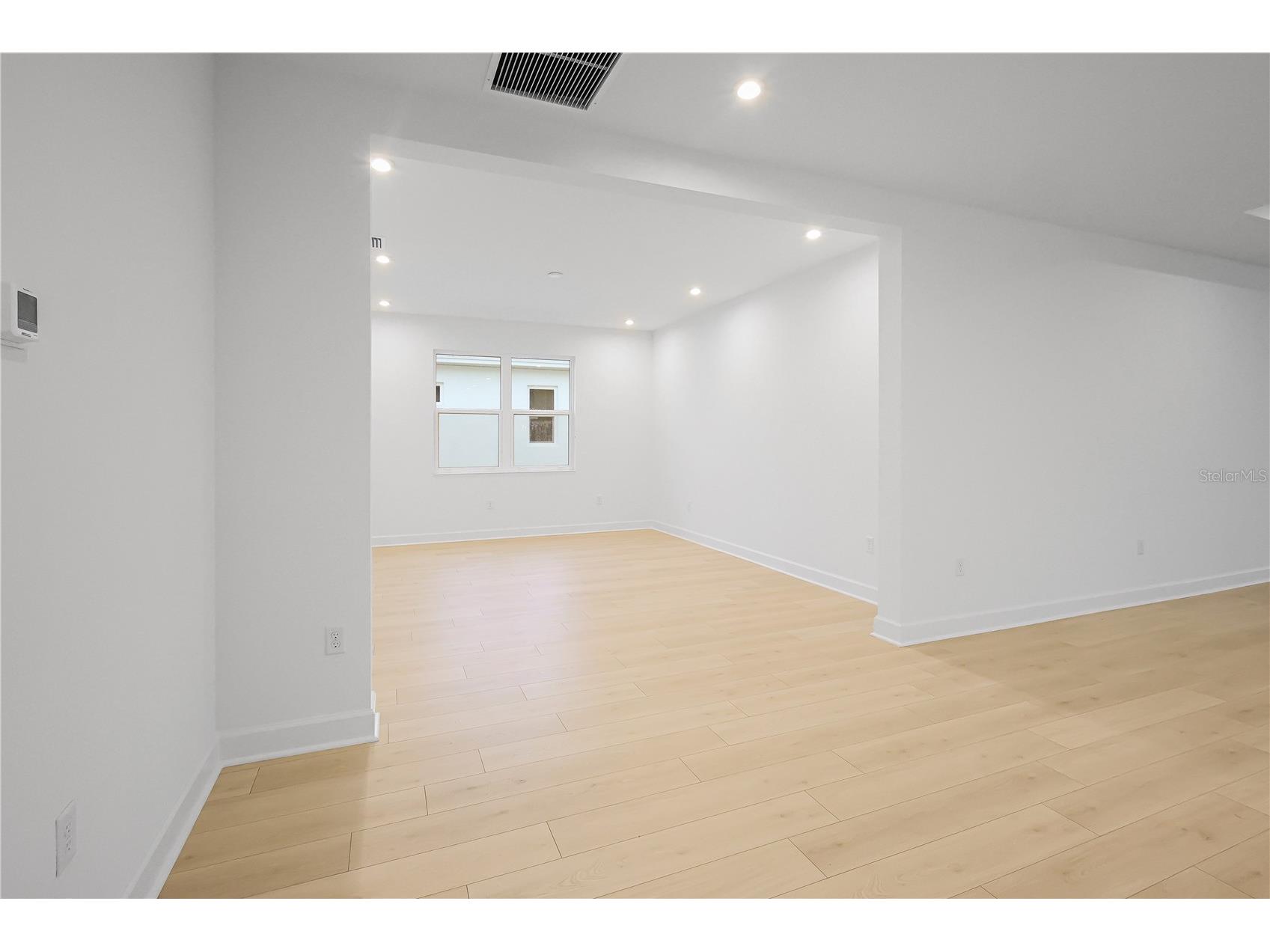 1615 Bellagio Loop Tavares FL 32778 - LAKE HARRIS W7887481 image3
