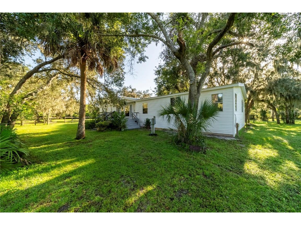 1615 Darby Road Sarasota FL 34240 A4661995 image1