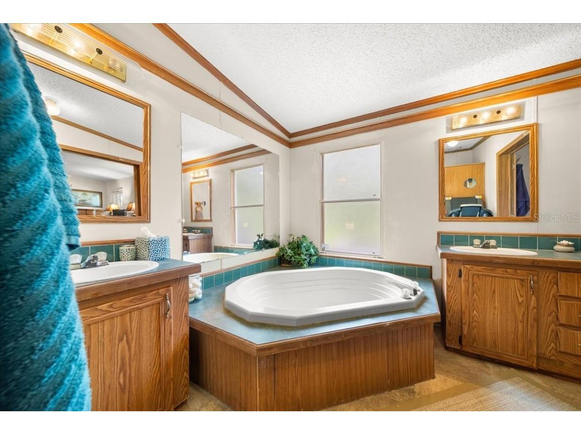 1615 Darby Road Sarasota FL 34240 A4661995 image43