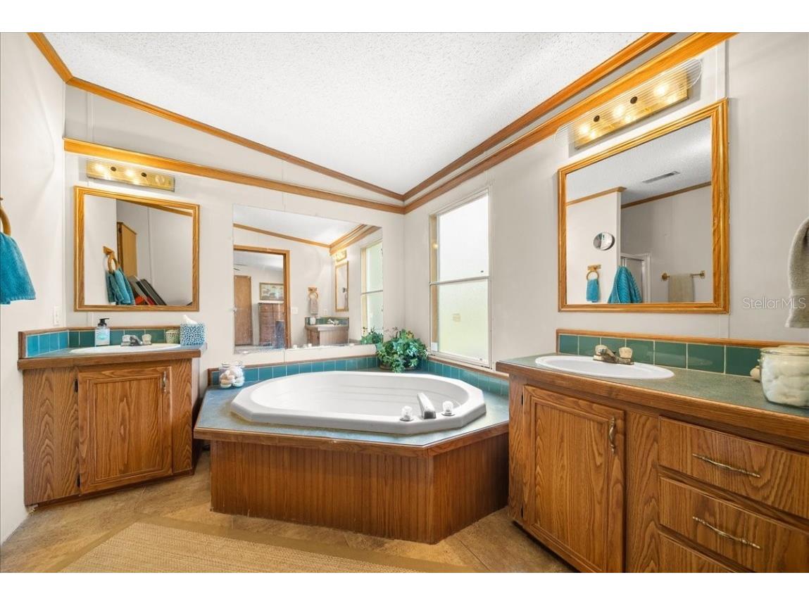 1615 Darby Road Sarasota FL 34240 A4661995 image45