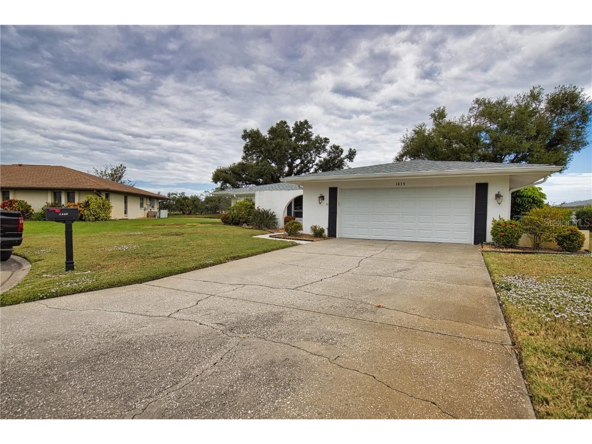 1615 Del Monte Court Venice FL 34293 V4945675 image2