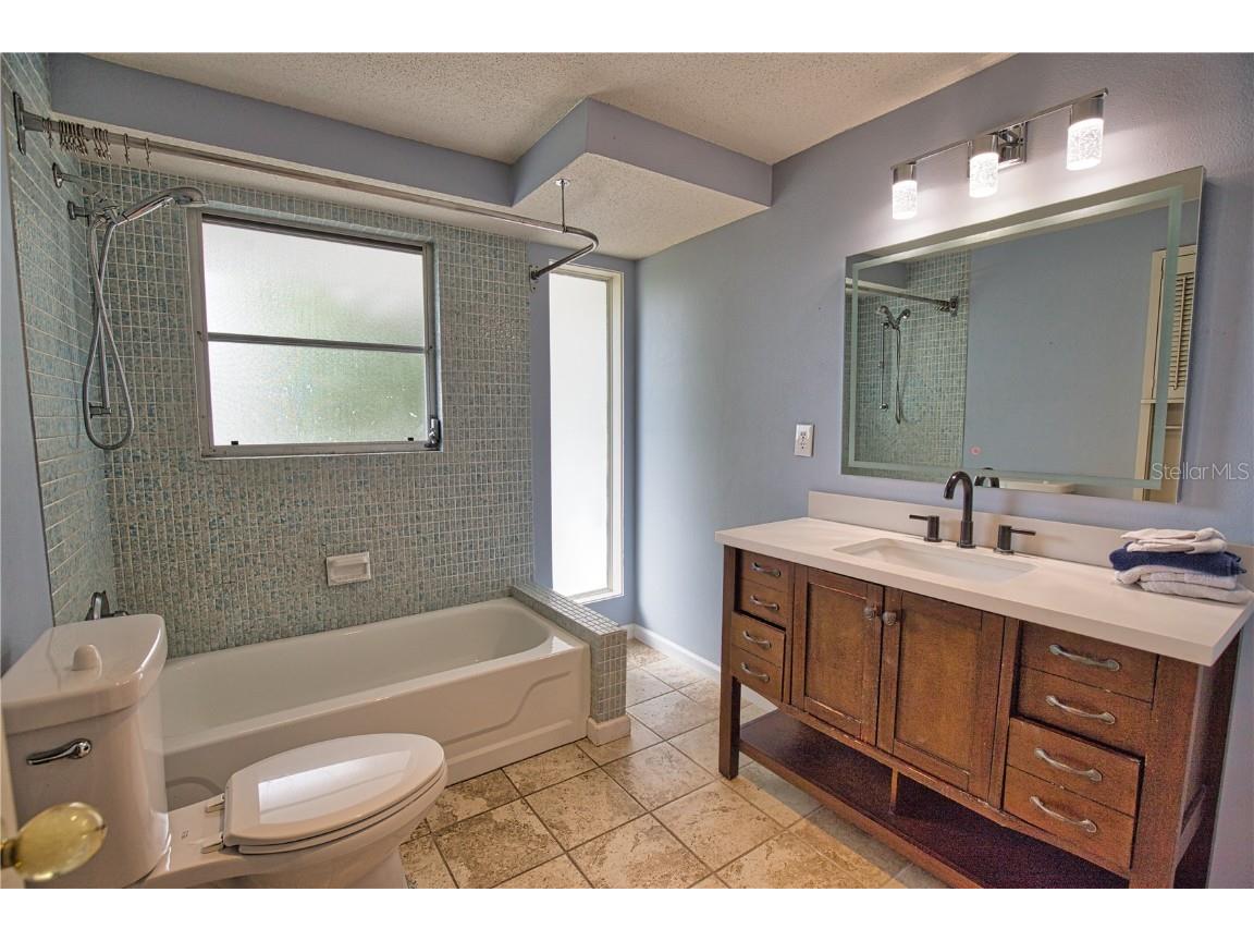 1615 Del Monte Court Venice FL 34293 V4945675 image21