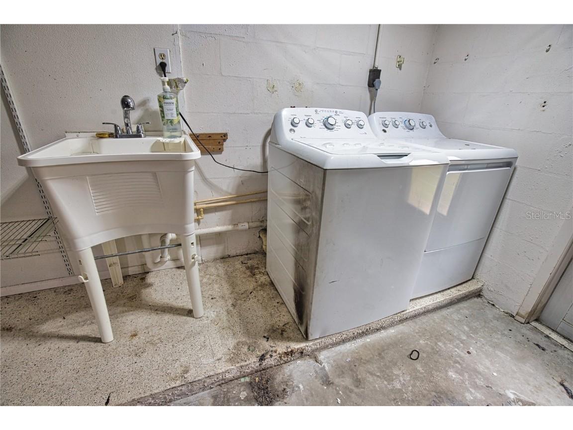 1615 Del Monte Court Venice FL 34293 V4945675 image36