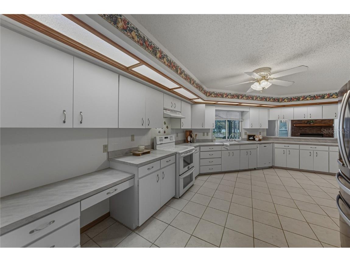 1615 Lady Bowers Trail Lakeland FL 33809 TB8429485 image36